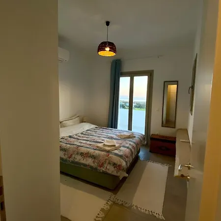 Lizzy's Escape 1st Floor Aliki (Paros)