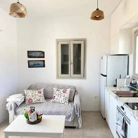 Lizzy's Escape 1st Floor Aliki (Paros)