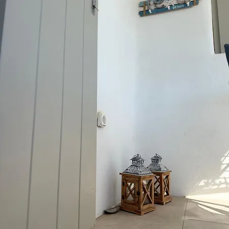Lizzy's Escape 1st Floor * Aliki (Paros)